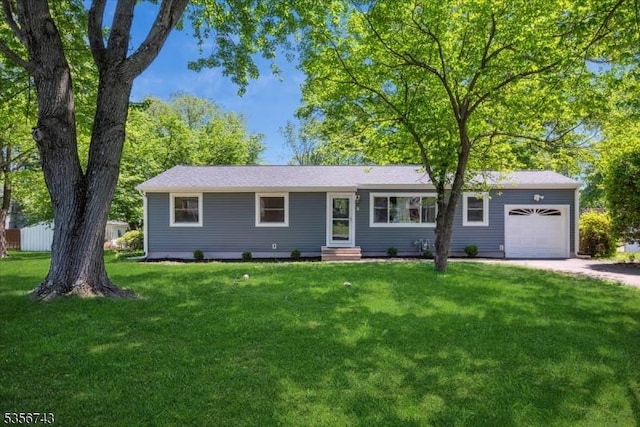 6 Cumberland Rd, Hillsborough Twp, NJ 08844 - single story home with an attached garage, entry steps, and a front yard