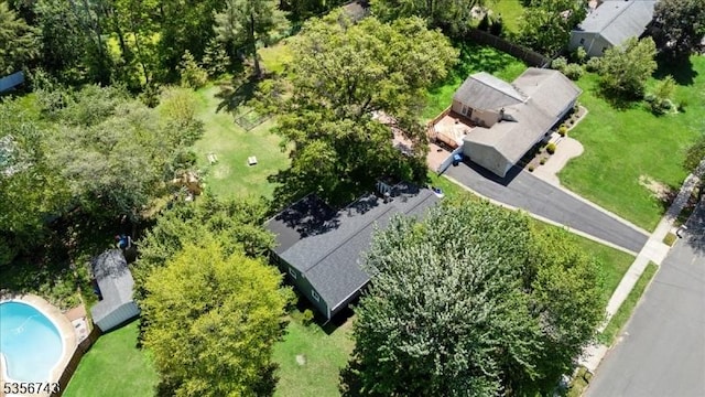6 Cumberland Rd, Hillsborough Twp, NJ 08844 - aerial view of a pool area