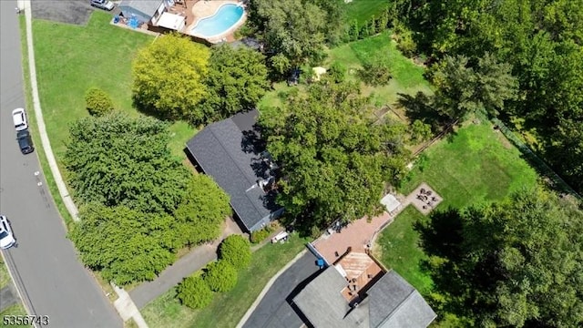 6 Cumberland Rd, Hillsborough Twp, NJ 08844 - bird's eye view of a pool