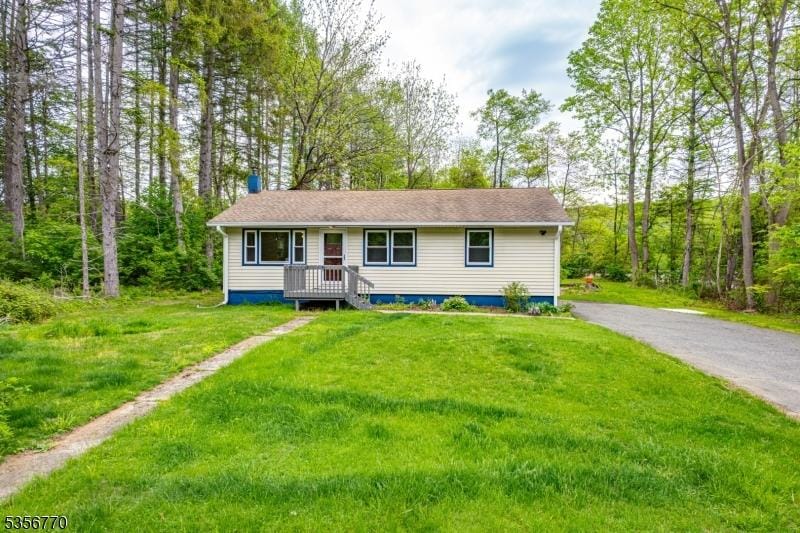 314 US Highway 206, Byram Twp, NJ 07821 - ranch-style home with a front lawn and a chimney