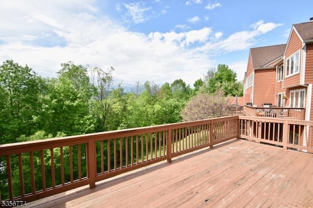 1 Wimbledon Dr Unit 3, Vernon Twp, NJ 07462 - view of wooden terrace