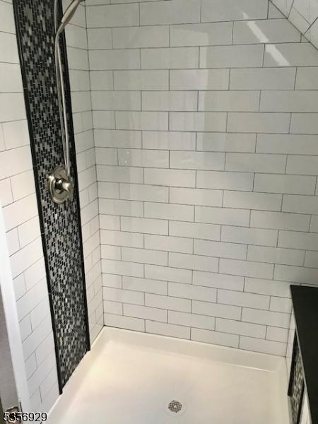 10 Evergreen Rd, Franklin Twp, NJ 08873 - full bathroom featuring a shower stall