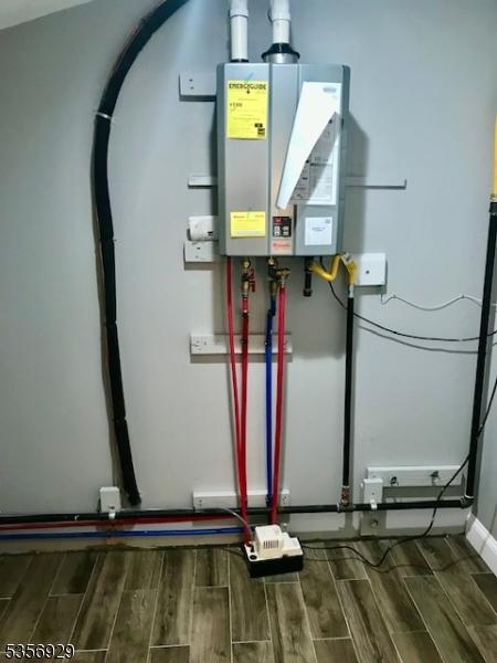 10 Evergreen Rd, Franklin Twp, NJ 08873 - utilities featuring water heater