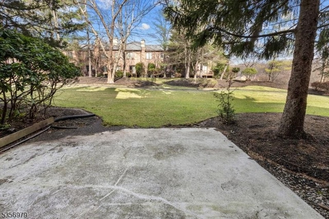21 Stepping Rdg, North Caldwell Boro, NJ 07006 - view of grassy yard featuring a patio area