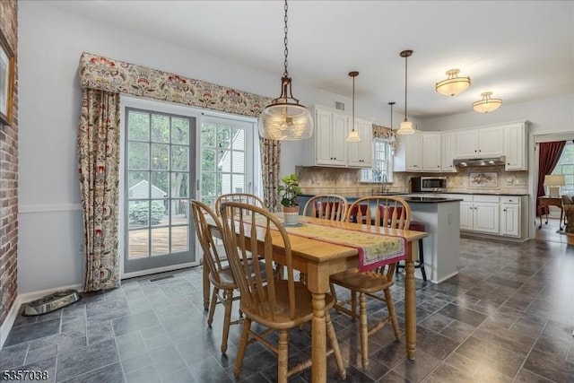 16 Dorset Ln, Andover Twp, NJ 07848 - dining space featuring baseboards