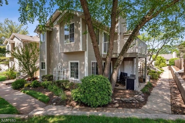 48 Spruce Ct, Bedminster Twp, NJ 07921 - view of front facade with stairs and a patio