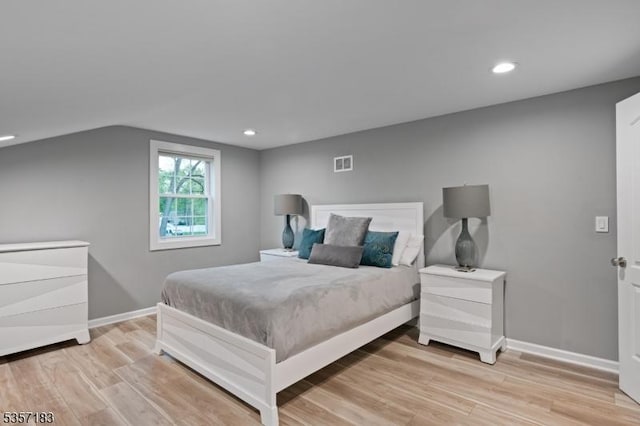 276 River Dr, River Vale Twp, NJ 07675 - bedroom featuring baseboards, light wood-type flooring, recessed lighting, and vaulted ceiling