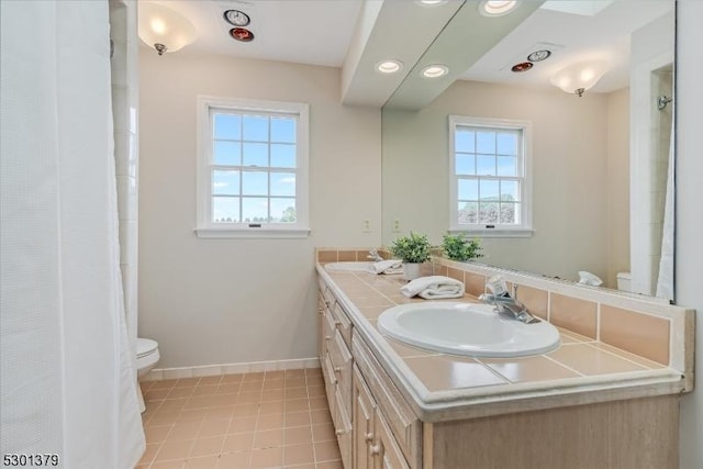 156 Fox Chase Rd, Chester Twp, NJ 07930 - full bathroom with toilet, healthy amount of natural light, baseboards, and vanity
