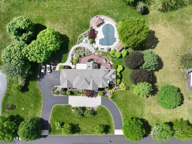 533 Horizon Way, Branchburg Twp, NJ 08853 - drone / aerial view
