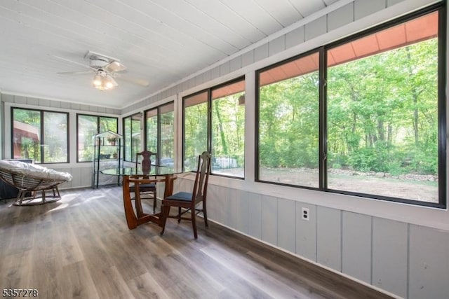 8 Reger Rd, Chester Twp, NJ 07836 - sunroom featuring a ceiling fan