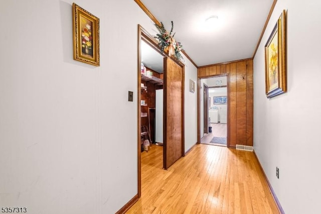 1602 Harbourton Rocktown Rd, Hopewell Twp, NJ 08530 - corridor featuring light wood finished floors, crown molding, and baseboards