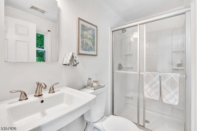 10 Hunts Mill Rd, Clinton Town, NJ 08809 - full bathroom with a sink, a shower stall, and toilet