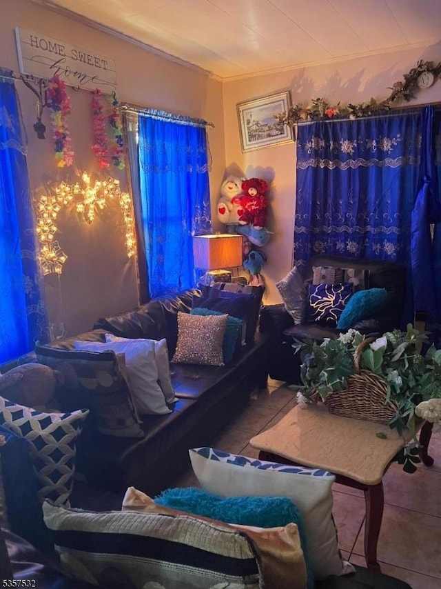 miscellaneous room featuring crown molding