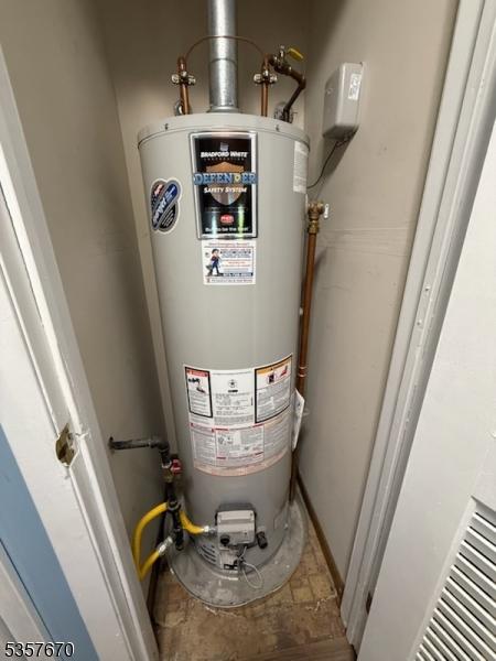 7 Deer Valley Ln Unit 6, Vernon Twp, NJ 07462 - utilities featuring gas water heater