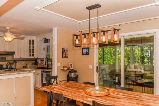 39 Ford Rd, Roxbury Twp, NJ 07850 - dining area featuring a ceiling fan