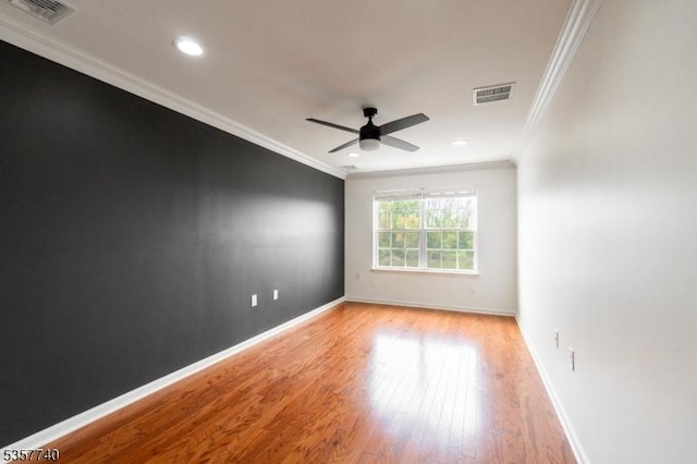 302 Waterview Ct, Hanover Twp, NJ 07927 - spare room with ornamental molding, a ceiling fan, light wood-type flooring, baseboards, and recessed lighting