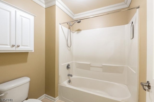 302 Waterview Ct, Hanover Twp, NJ 07927 - full bathroom featuring ornamental molding, toilet, baseboards, and bathing tub / shower combination