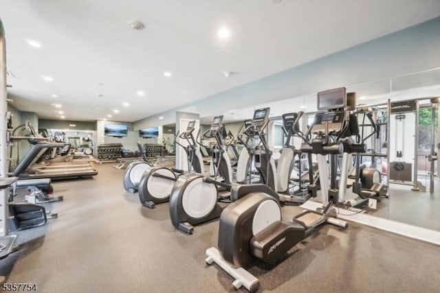 201 Marin Blvd Unit 1507, Jersey City, NJ 07302 - view of exercise room