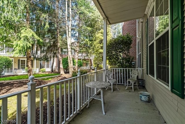 1302 Four Seasons Dr, Wayne Twp, NJ 07470 - balcony featuring covered porch