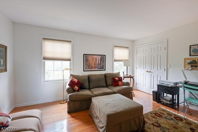 15 Riga Ct, Scotch Plains Twp, NJ 07076 - living area featuring light wood-style floors and baseboards