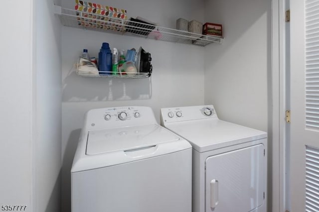 15 Riga Ct, Scotch Plains Twp, NJ 07076 - laundry area featuring separate washer and dryer