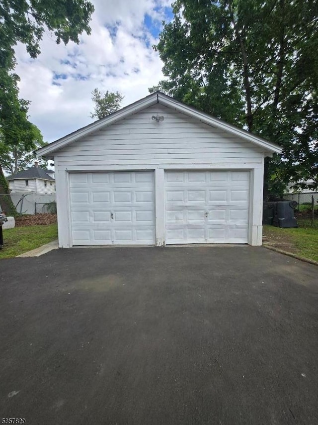 1123 W 4th St, Plainfield City, NJ 07063 - view of detached garage