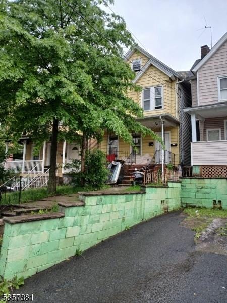 80 Westfield Ave, Elizabeth City, NJ 07208 - view of front of house with a porch