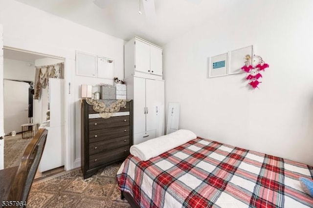 bedroom with a ceiling fan