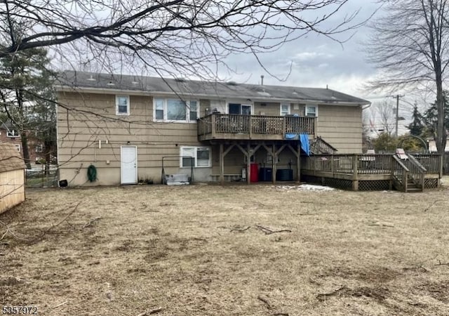 800 Raritan Rd, Clark Twp, NJ 07066 - back of house with a deck