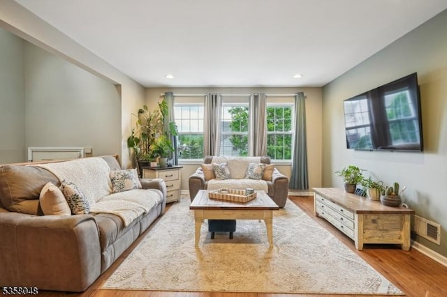 121 Wingate Dr, Independence Twp, NJ 07840 - living area featuring wood finished floors, recessed lighting, and baseboards