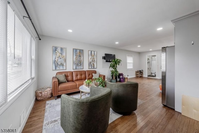 2516-2518 Allen Ave, Union Twp, NJ 07083 - living room featuring wood finished floors, recessed lighting, and baseboards