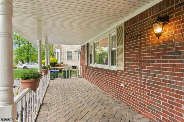 95 Union Ave, Edison Twp, NJ 08820 - view of patio / terrace with a porch