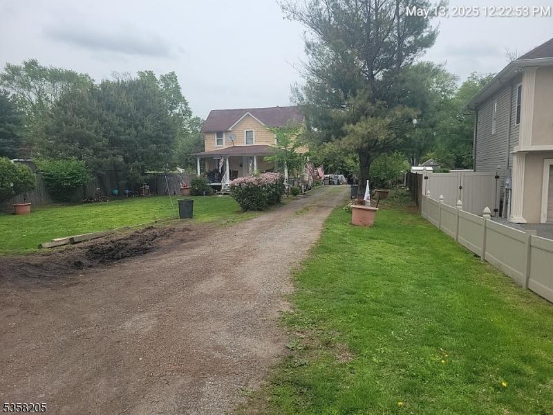 20 Newark Pompton Tpke, Pequannock Twp, NJ 07440 - view of dirt / gravel road