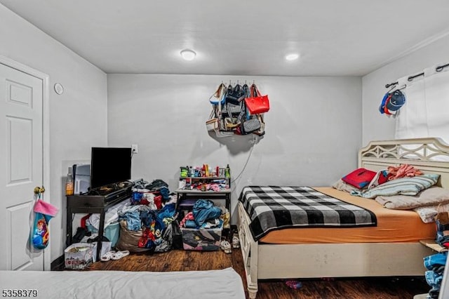 316-318 John St, Elizabeth City, NJ 07202 - bedroom featuring wood finished floors
