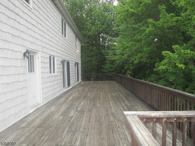 1601 Justin Pl, Mountainside Boro, NJ 07092 - view of wooden deck