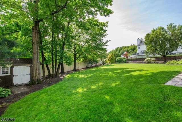 2 Jolie Ct, Boonton Town, NJ 07005 - view of yard