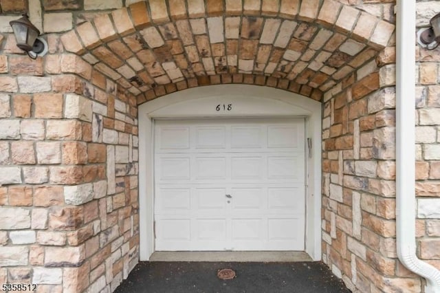 618 Turlington Ct, Livingston Twp, NJ 07039 - view of garage
