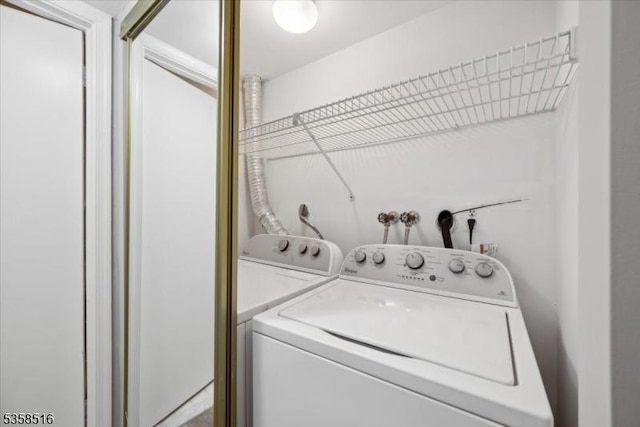 24 Stevens Ct, Bedminster Twp, NJ 07921 - washroom with washer and dryer