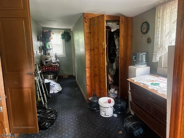 bedroom with carpet flooring