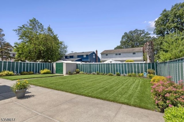 718 Pine St, Roselle Park Boro, NJ 07204 - fenced backyard featuring a storage unit
