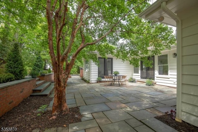 25 Highland Ave, Peapack Gladstone Boro, NJ 07931 - view of patio