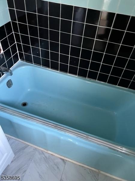 626 Tremont Ave, City Of Orange Twp, NJ 07050 - full bathroom featuring  shower combination
