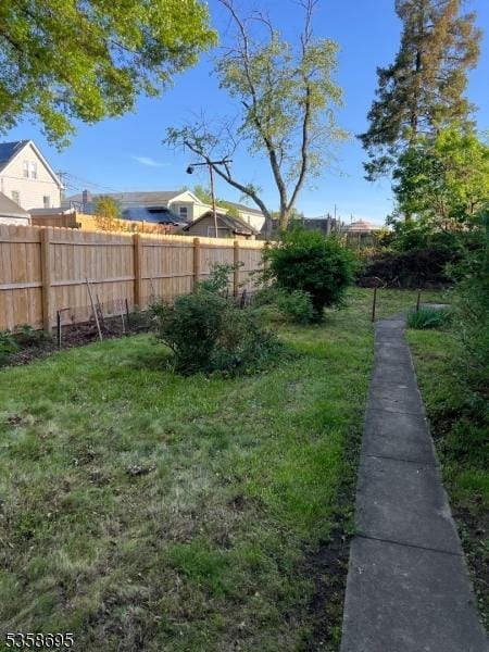 626 Tremont Ave, City Of Orange Twp, NJ 07050 - view of yard