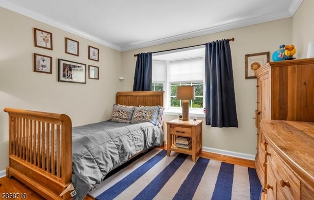 4-A Southview Rd, Randolph Twp, NJ 07869 - bedroom with crown molding, light wood-type flooring, and baseboards