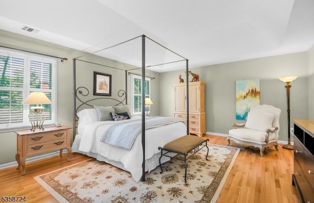 9 Blue Bird Ct, Randolph Twp, NJ 07869 - bedroom with light wood finished floors and baseboards