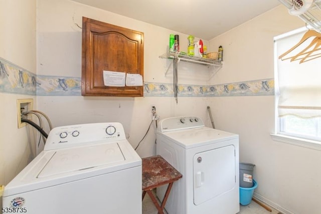 143 Crenshaw Dr, Mount Olive Twp, NJ 07836 - laundry area featuring washer and clothes dryer