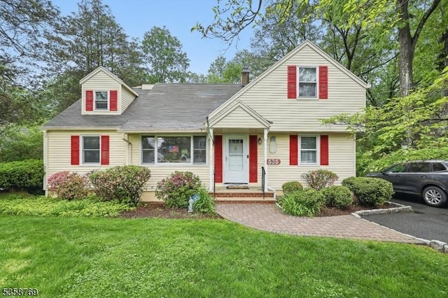 535 Lafayette Ave, Wyckoff Twp, NJ 07481 - view of front of property with a front lawn and roof with shingles