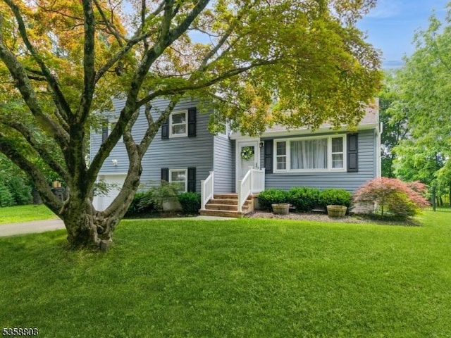 457 Valley Rd, Long Hill Twp, NJ 07933 - view of front of house featuring a front lawn