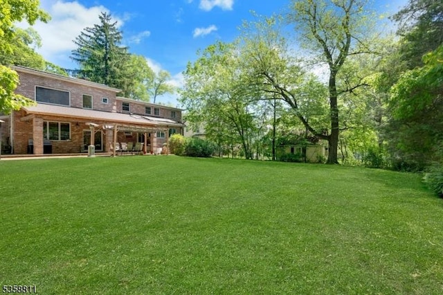 21-23 Sheridan Ave, West Orange Twp, NJ 07052 - view of green lawn
