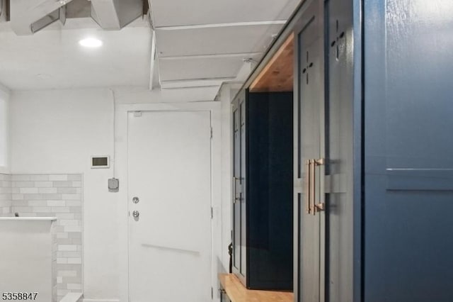 47 Barnsdale Rd, Millburn Twp, NJ 07078 - view of corridor